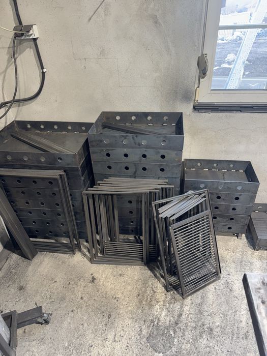 Vand gratare demontabile de diferite dimensiuni.