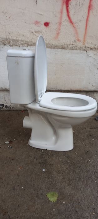 Продаётся унитаз