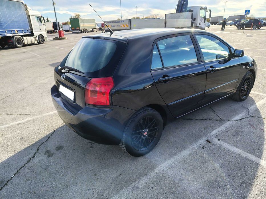 Toyota Corolla e120 hatchback