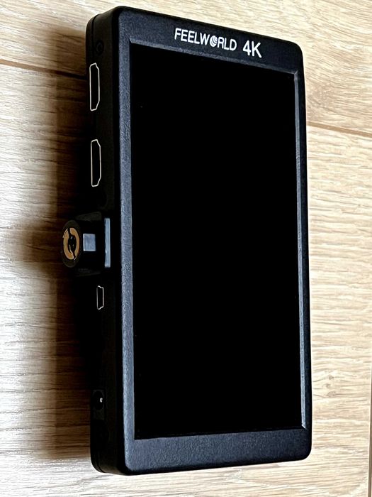 Monitor Feelworld 4k F570 + bonus baterii NP-F550