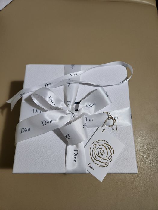 Подарочная упаковка от Dior