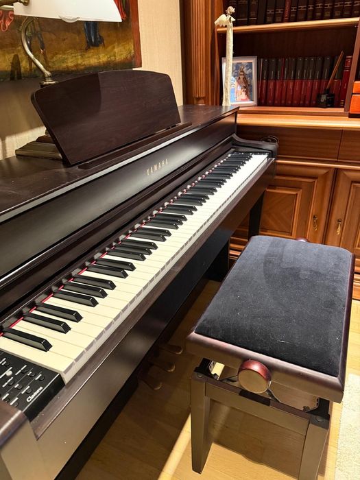 Pianina Yamaha CLP