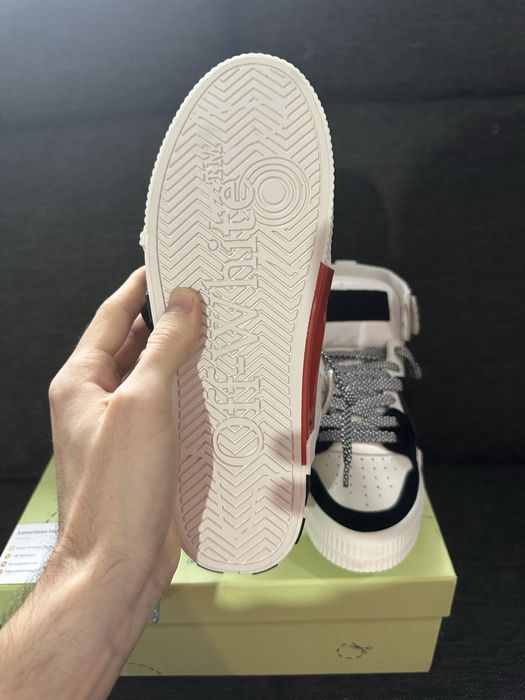 Off-White Vulcanized Hi Top White Black