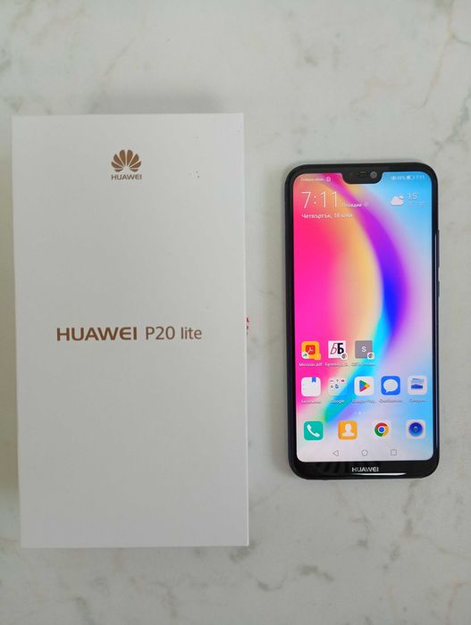 Продавам Huawei P20 lite