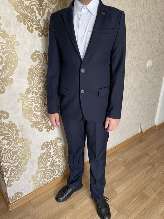 Школьный костюм