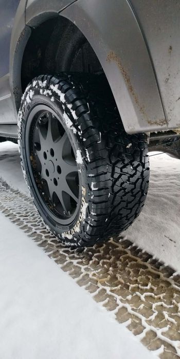 Джанти с гуми 5х139.7
