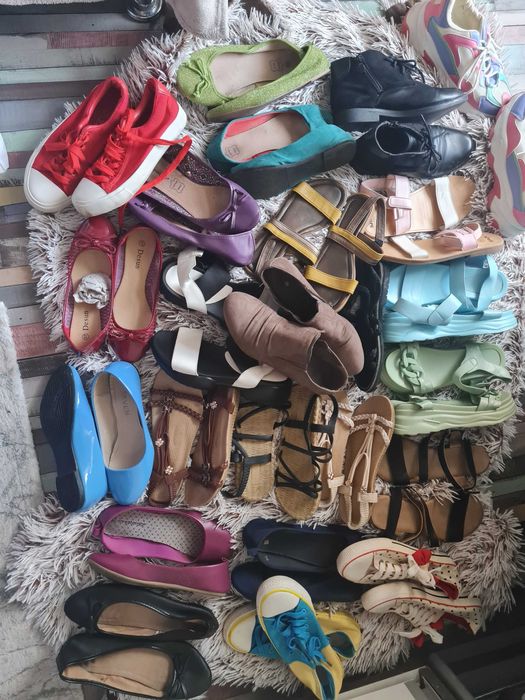 pantofi sandale adidași tenesi purtati