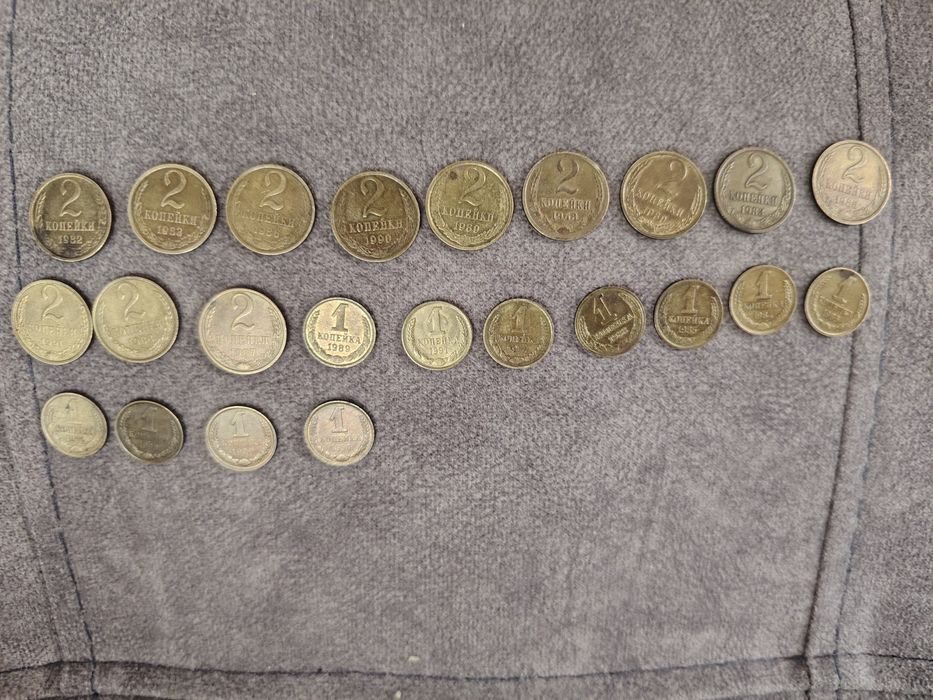 Продам разные монеты