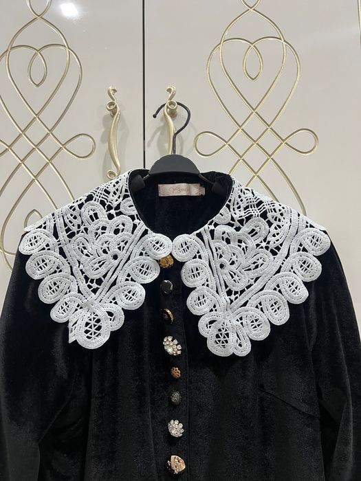 короткое черное платье