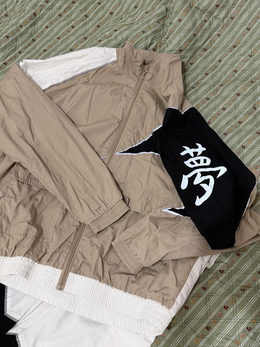 Костюм спортивный