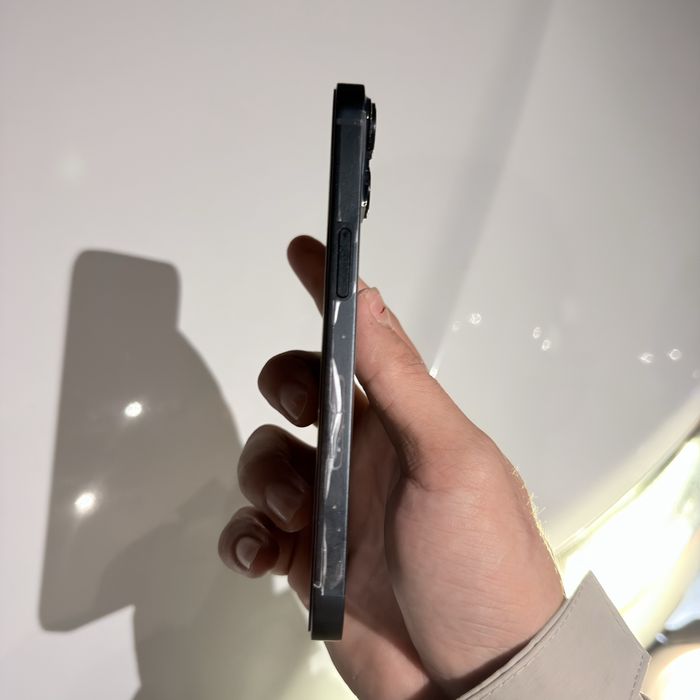 iPhone 14 продается
