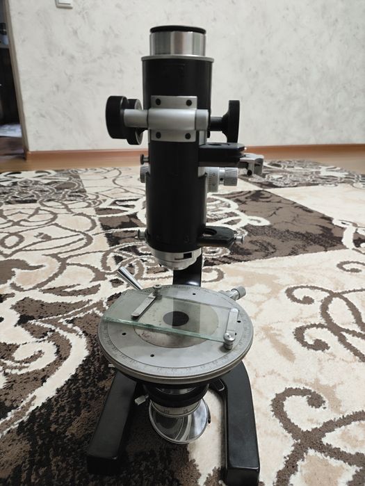 Микроскоп советский