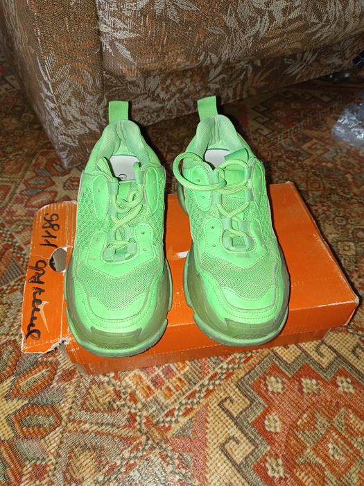 Кроссовки 36 размер