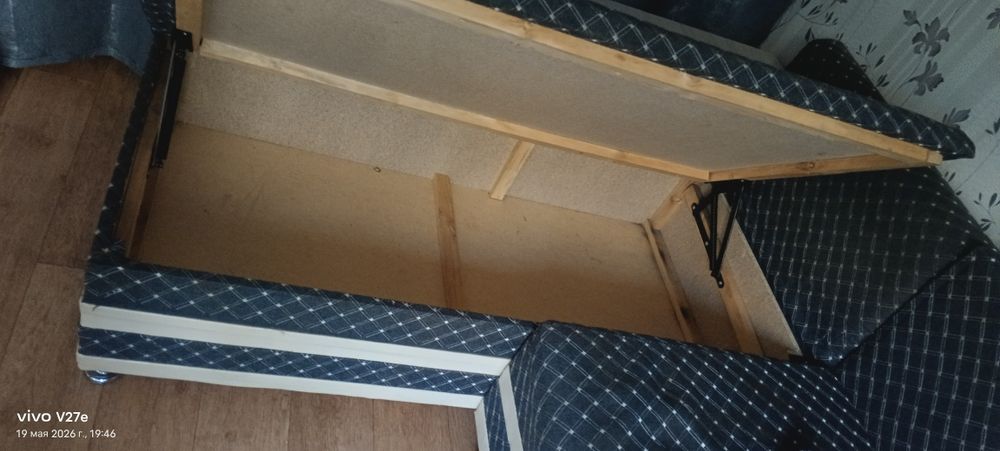 Продам диван в нормальном состоянии