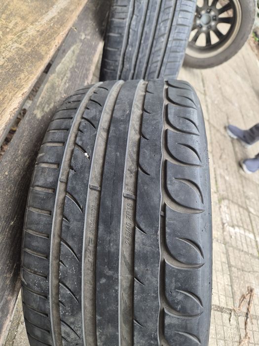 Две гуми 245/40/18