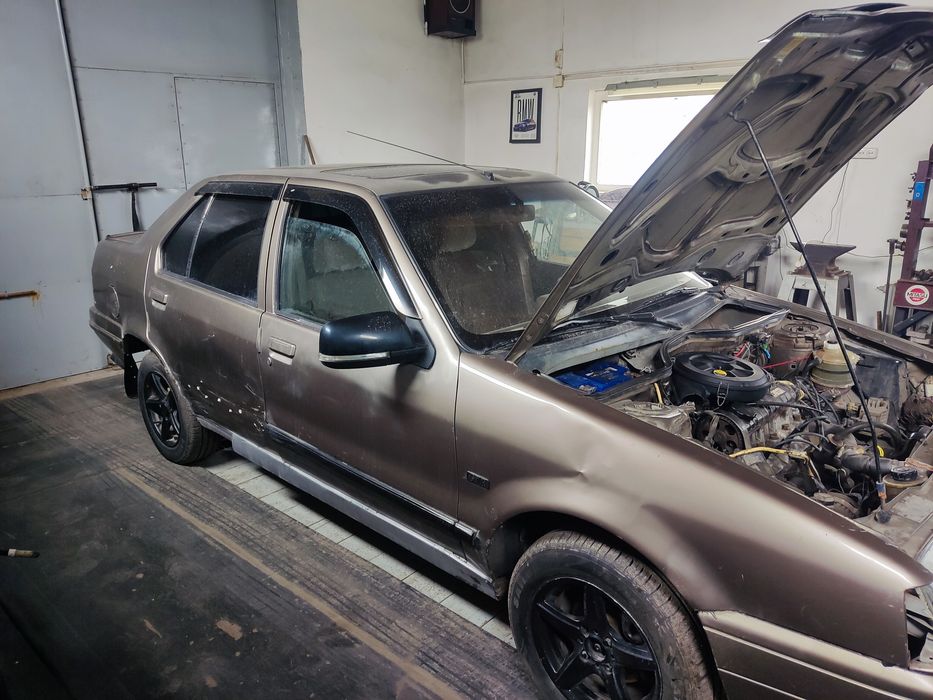 Продам машину Рено 19