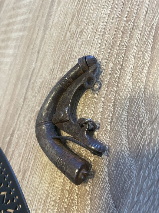 Автентична барутничка за подпис