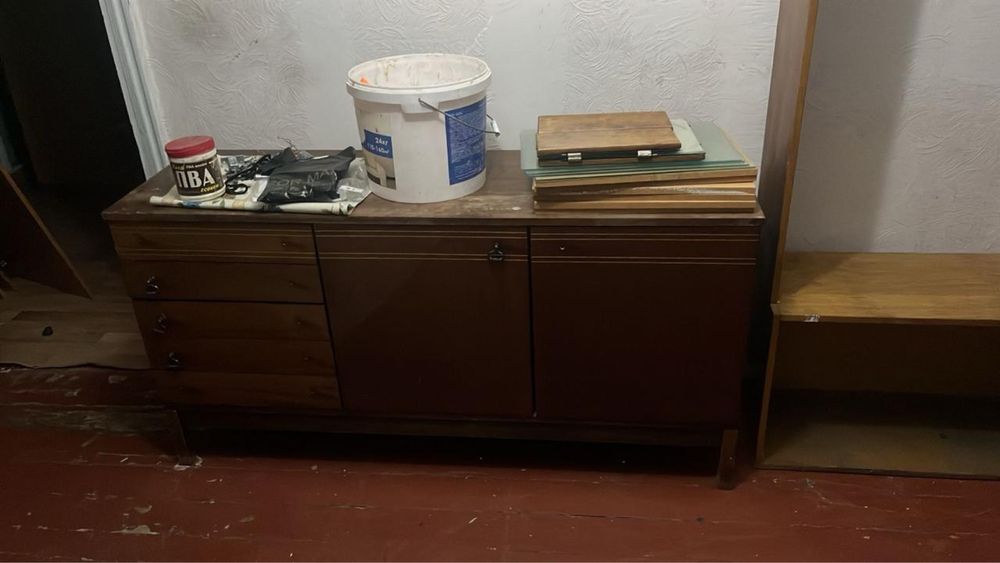 Советский шкаф и сервант