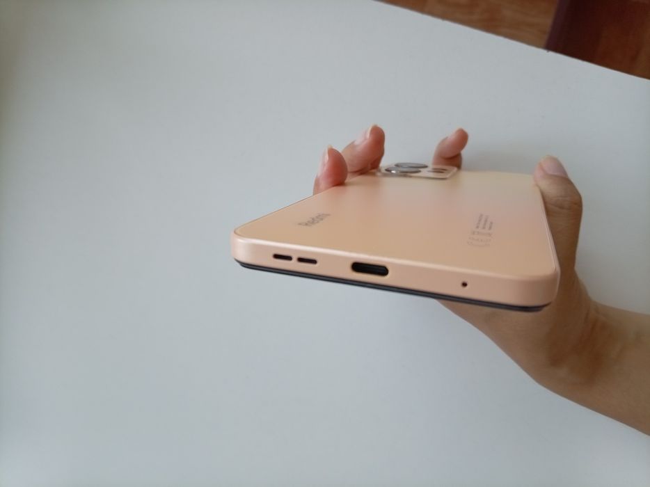 Продам Xiaomi redmi note 12