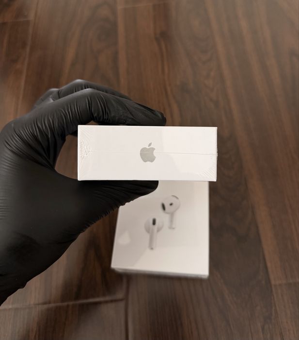 Air Pods 4