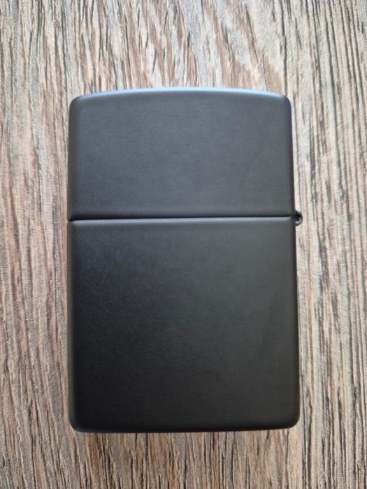 Bricheta Zippo noua