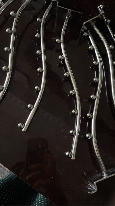 Витринные вешалки 8 штук