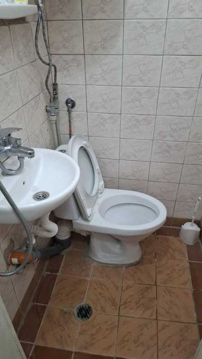 Дава се под наем Двустаен апартамент в Бургас, Център - 50 кв.м за 306 € - Снимка #4