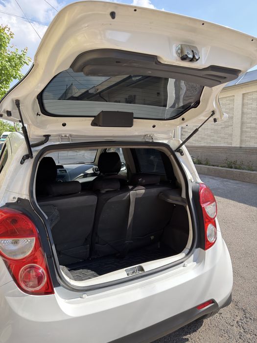 Srochni sotiladi Spark 2012 yil 1 evro idiyal