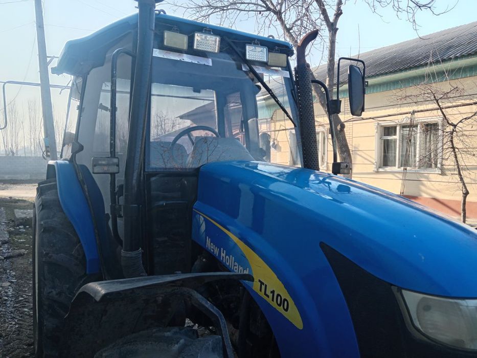 New Holland TL 100