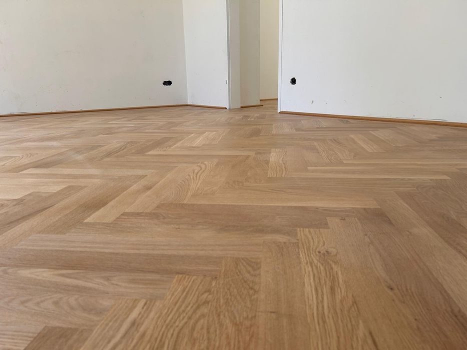 Montaj, rașchetare parchett stratificat, laminat, scari, etc.