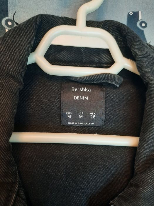 Geaca blugi femei bershka marime M