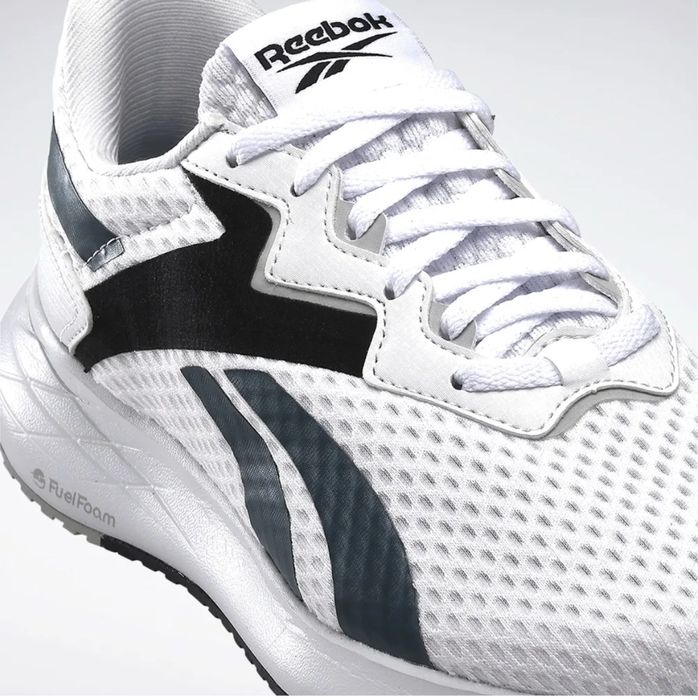 Продам кроссовки Reebok