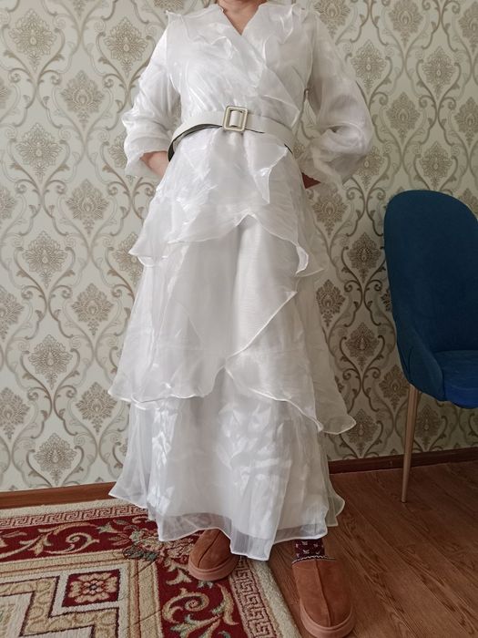 Продается вечерный платья