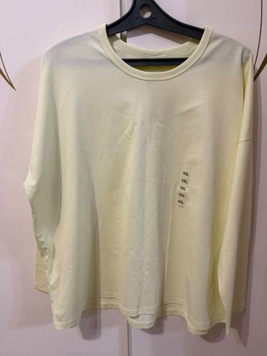 лонгслив Uniqlo 15000