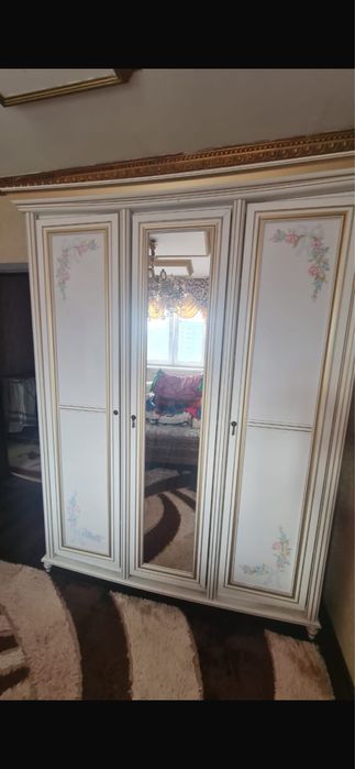 Гардероб шкаф 70000 тг