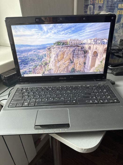 Ноутбук ASUS  модель K52JT