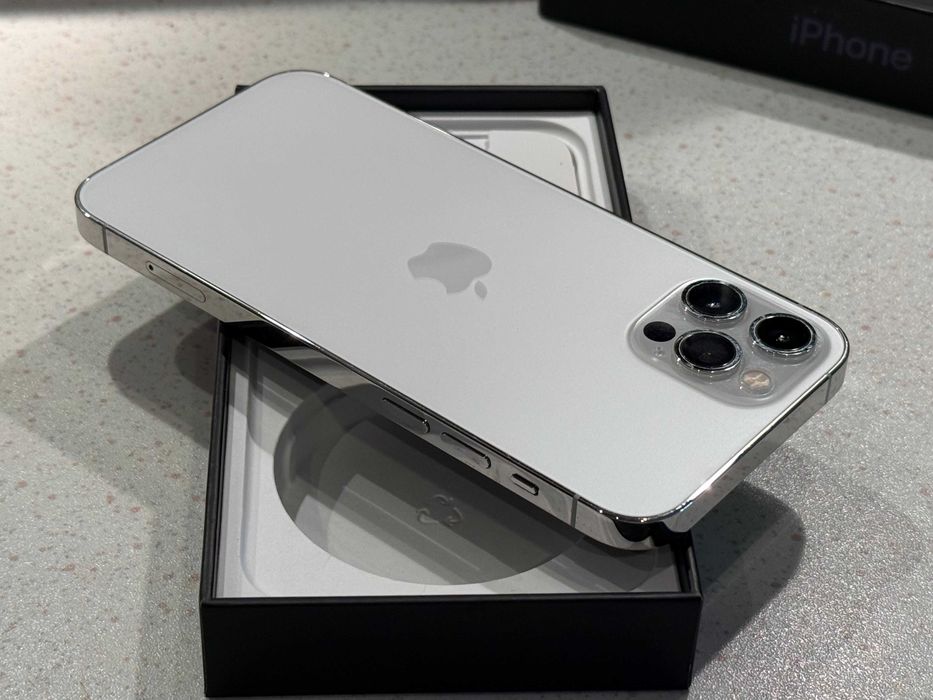 iPhone 12 Pro 128GB Silver (бял) – Отличен, 100% Батерия!