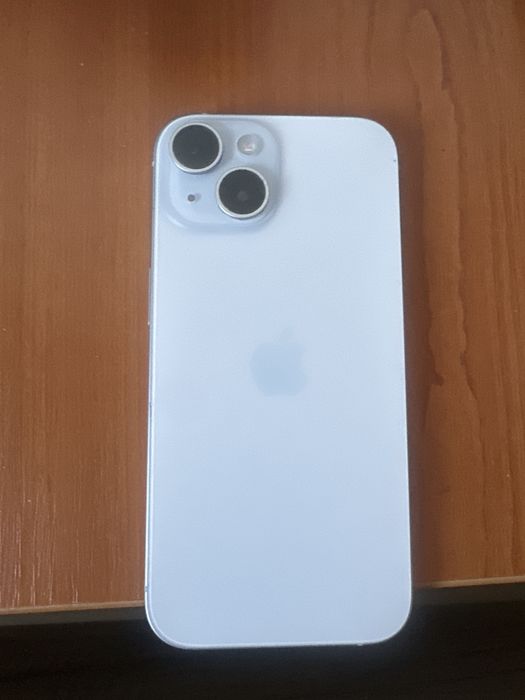 Vand iphone 15  second hand