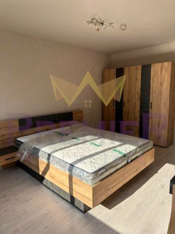 Дава се под наем Тристаен апартамент в Варна, Бриз - 135 кв.м за 1200 € - Снимка #3