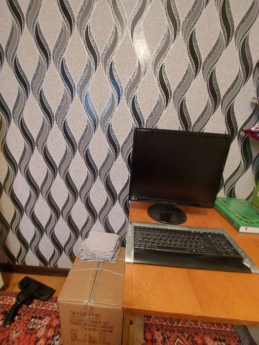 Продаётся монитор, колонки и системный блок