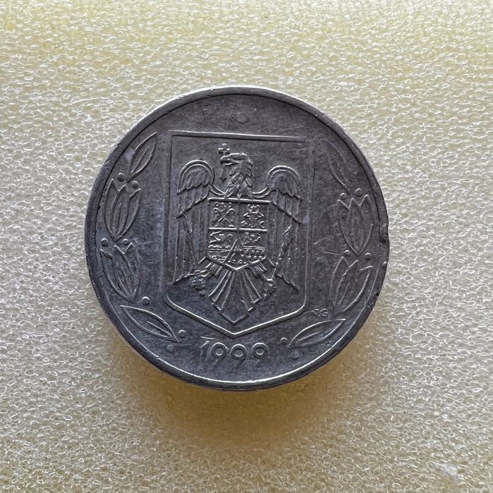 Vând 4 monede de colecție 100 lei / 1992/1993/1994 + 500 lei/1999