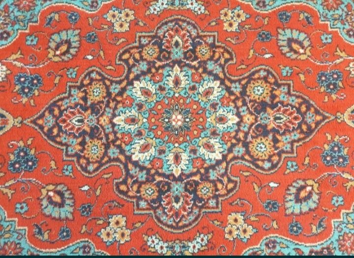 Продам ковёр полушерстянной