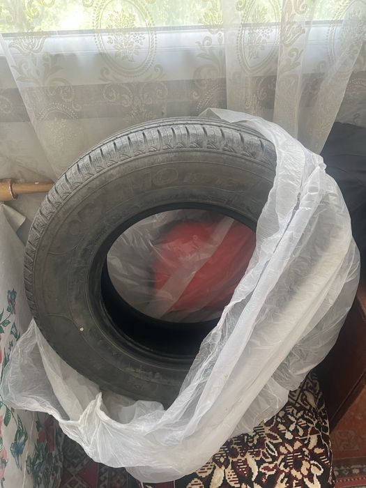 Продам комплект летних шин