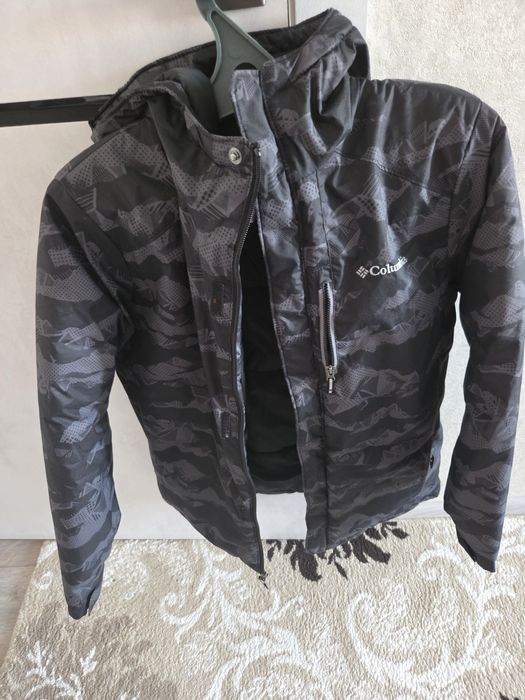 Продам куртку на мальчика