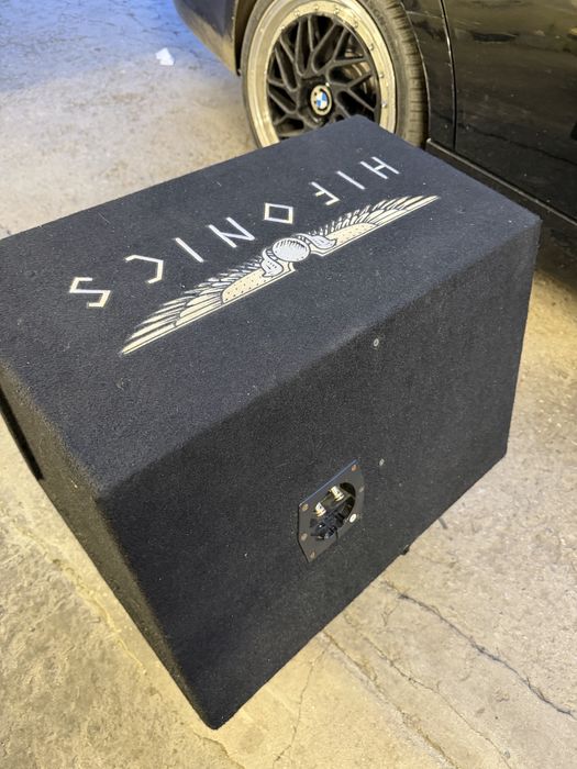 Бас каса Hifonics с усилвател!! Много мощна!