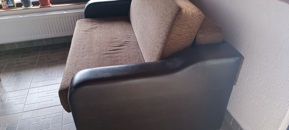 Vând urgent canapea extensibila