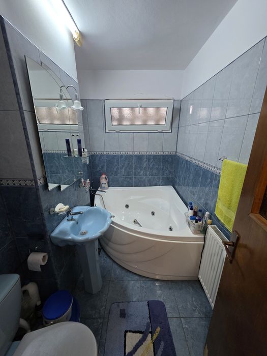 Apartament 3 camere Reșița
