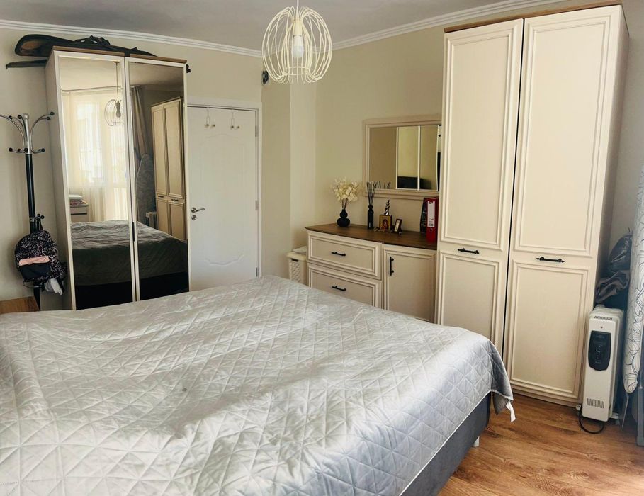 Тристаен апартамент с АКТ 16 в ж.к Възраждане