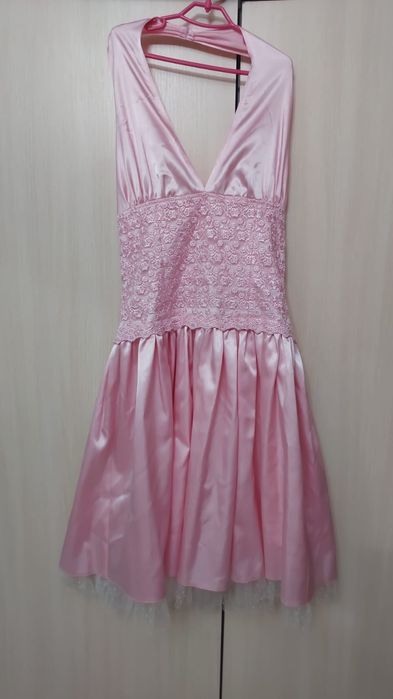 Продам платья  недорого. Хорошего качества