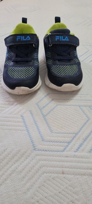 Adidasi cu lumini Fila 23